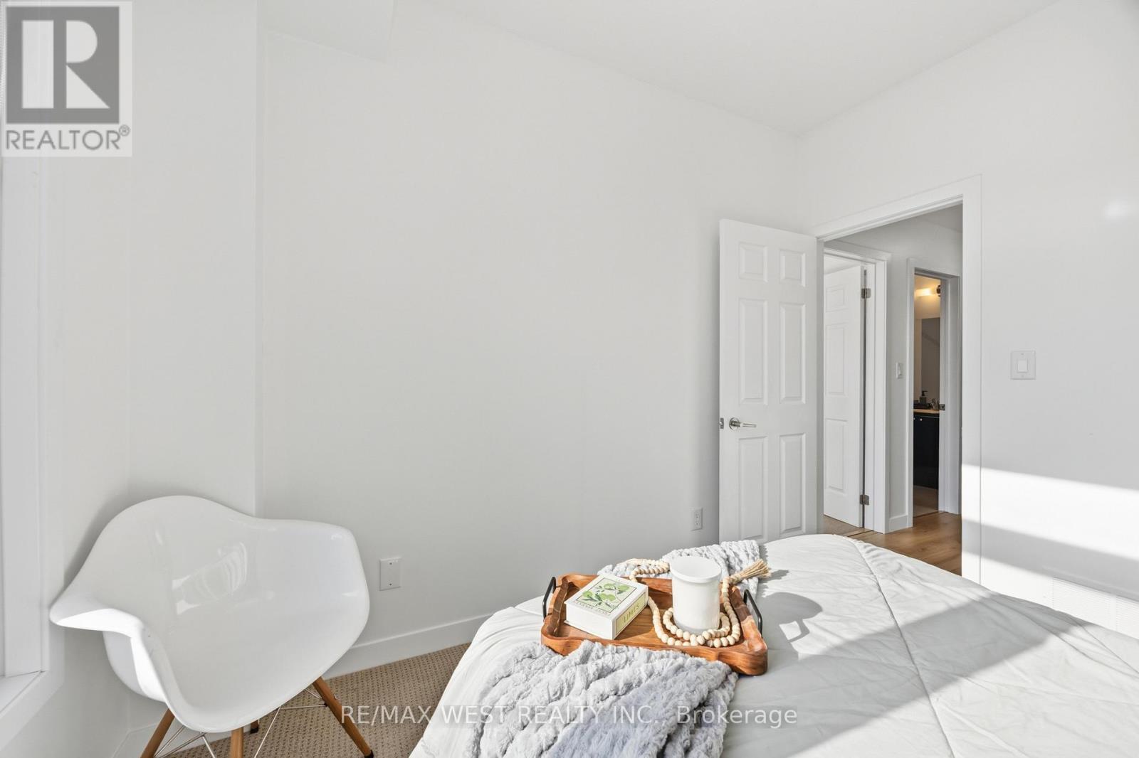 1 - 6 Bicknell Avenue, Toronto, Ontario  M6M 0B4 - Photo 22 - W12992778