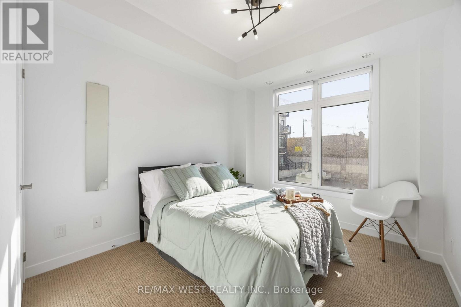 1 - 6 Bicknell Avenue, Toronto, Ontario  M6M 0B4 - Photo 23 - W12992778