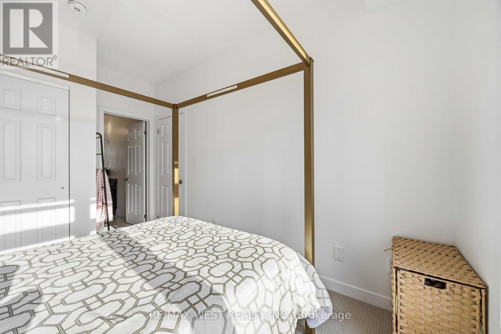 1 - 6 Bicknell Avenue, Toronto, Ontario  M6M 0B4 - Photo 27 - W12992778