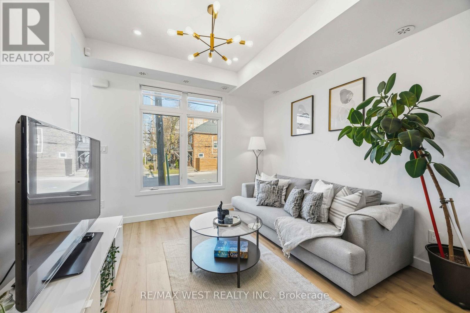 1 - 6 Bicknell Avenue, Toronto, Ontario  M6M 0B4 - Photo 7 - W12992778