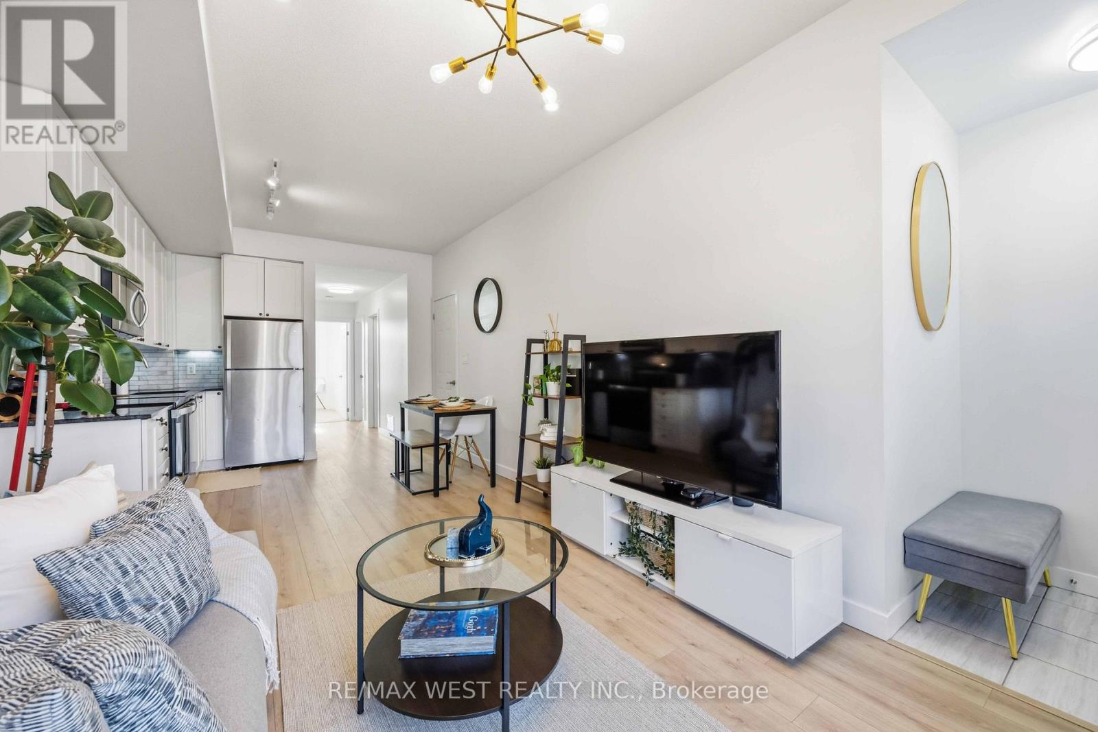 1 - 6 Bicknell Avenue, Toronto, Ontario  M6M 0B4 - Photo 8 - W12992778