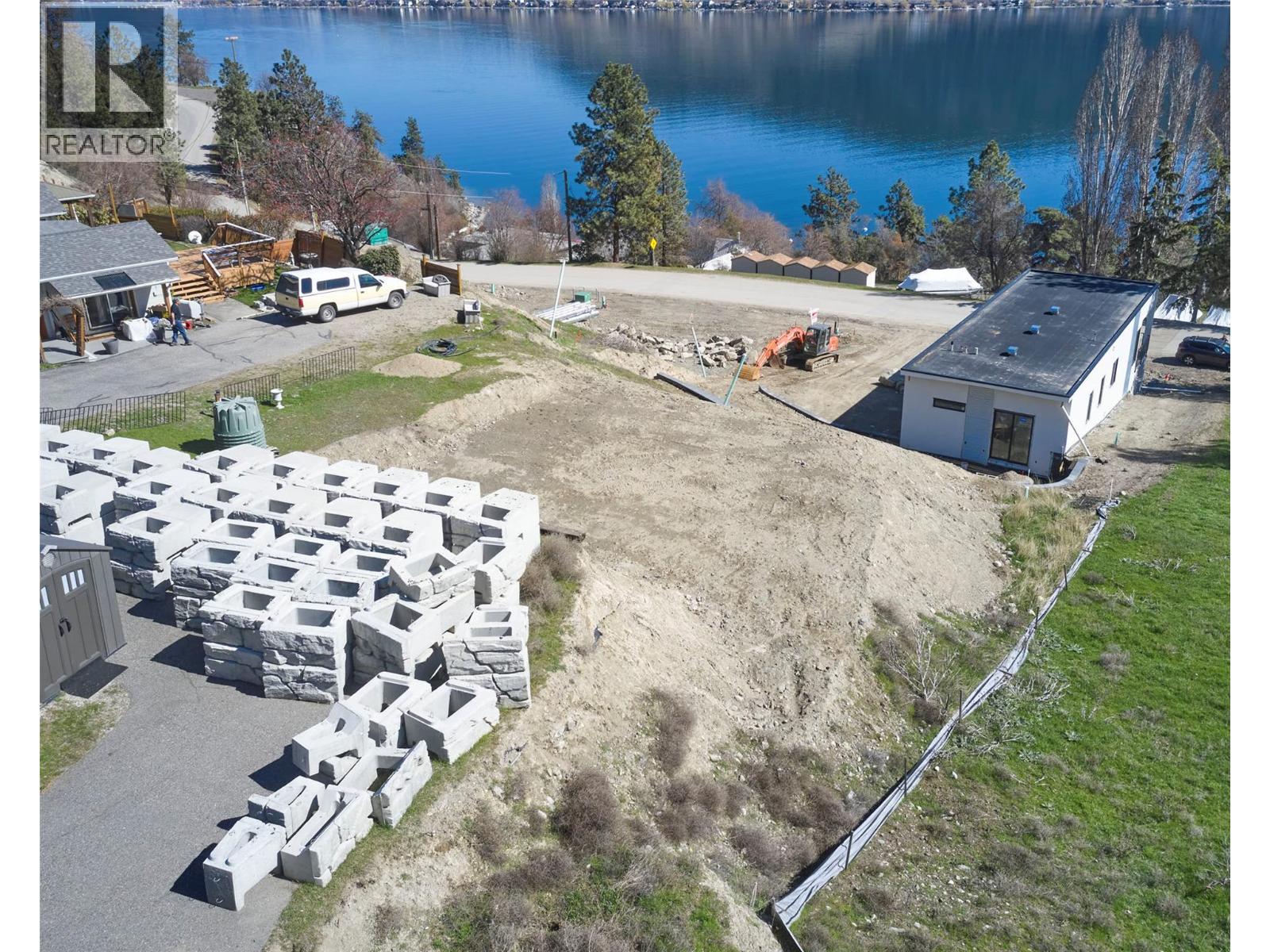 8805 Adventure Bay Road, Vernon, British Columbia  V1H 1E1 - Photo 9 - 10383194