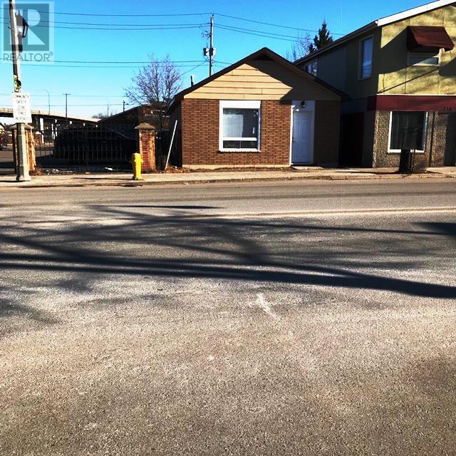 716 Simpson St, Thunder Bay, Ontario  P7C 3K1 - Photo 2 - TB2600684