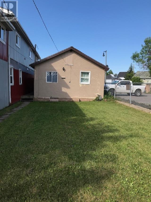 716 Simpson St, Thunder Bay, Ontario  P7C 3K1 - Photo 3 - TB2600684