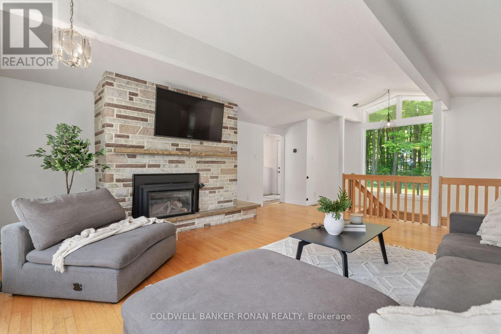 953026 7th Line, Mono, Ontario  L9W 6E6 - Photo 13 - X12992650