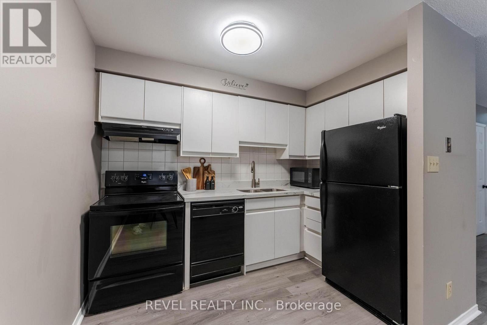 303 - 36 James Street S, Hamilton, Ontario L8P 4W4 - Photo 14 - X12992734