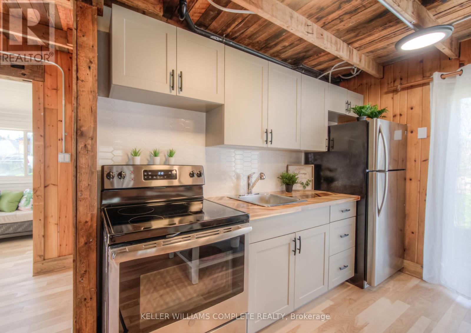 11c Glenwood Street, Norfolk, Ontario  N0E 1N0 - Photo 10 - X12992760