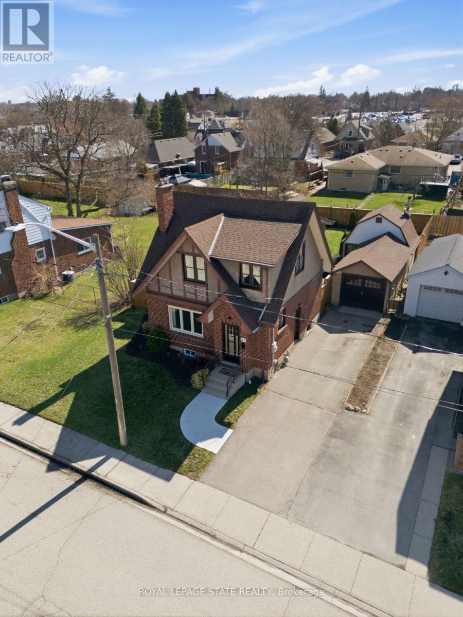 61 Abigail Avenue, Brantford, Ontario  N3R 4S2 - Photo 3 - X12992788