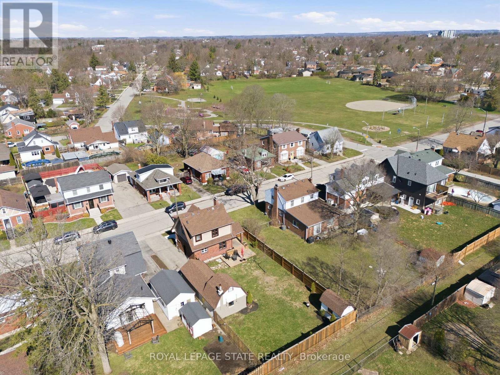 61 Abigail Avenue, Brantford, Ontario  N3R 4S2 - Photo 38 - X12992788