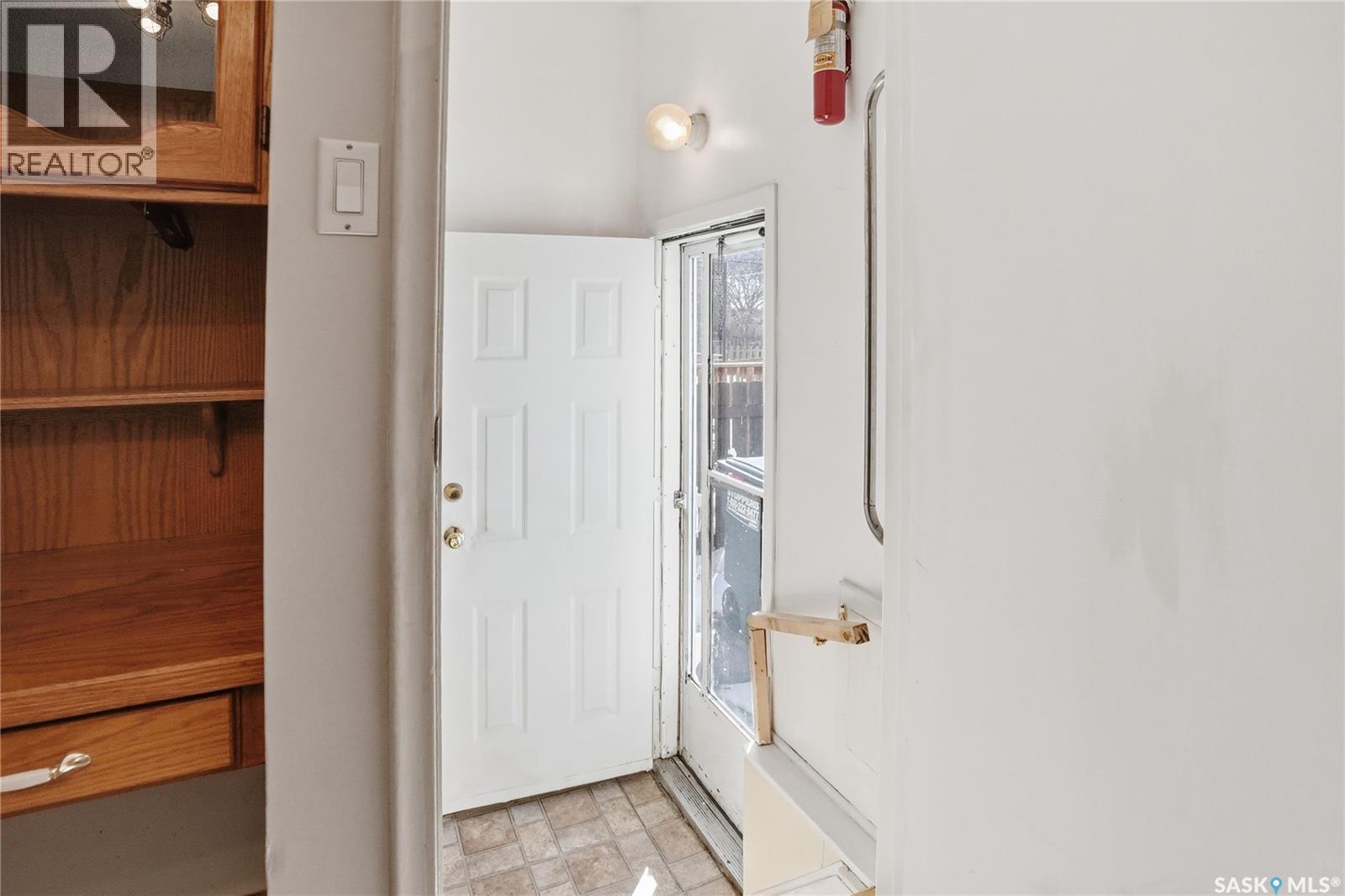 317 Y Avenue N, Saskatoon, Saskatchewan  S7L 3K8 - Photo 13 - SK032738