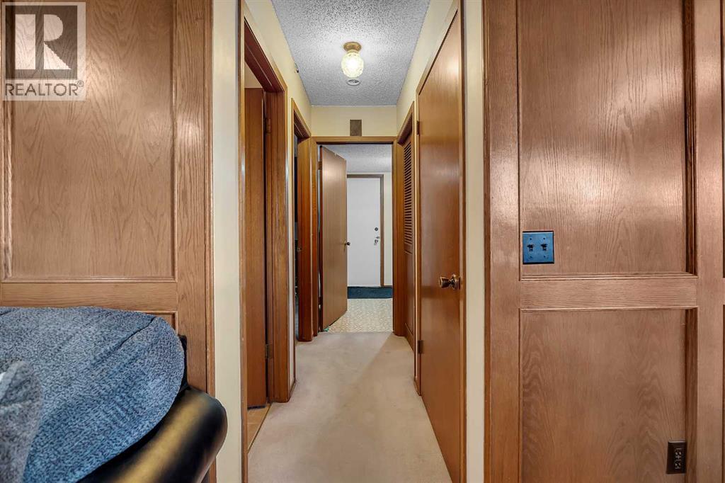 48 Castleglen Court NE, Calgary, Alberta  t3j 2b8 - Photo 17 - A2284575