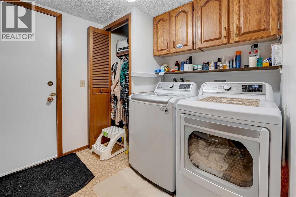 48 Castleglen Court NE, Calgary, Alberta  t3j 2b8 - Photo 22 - A2284575