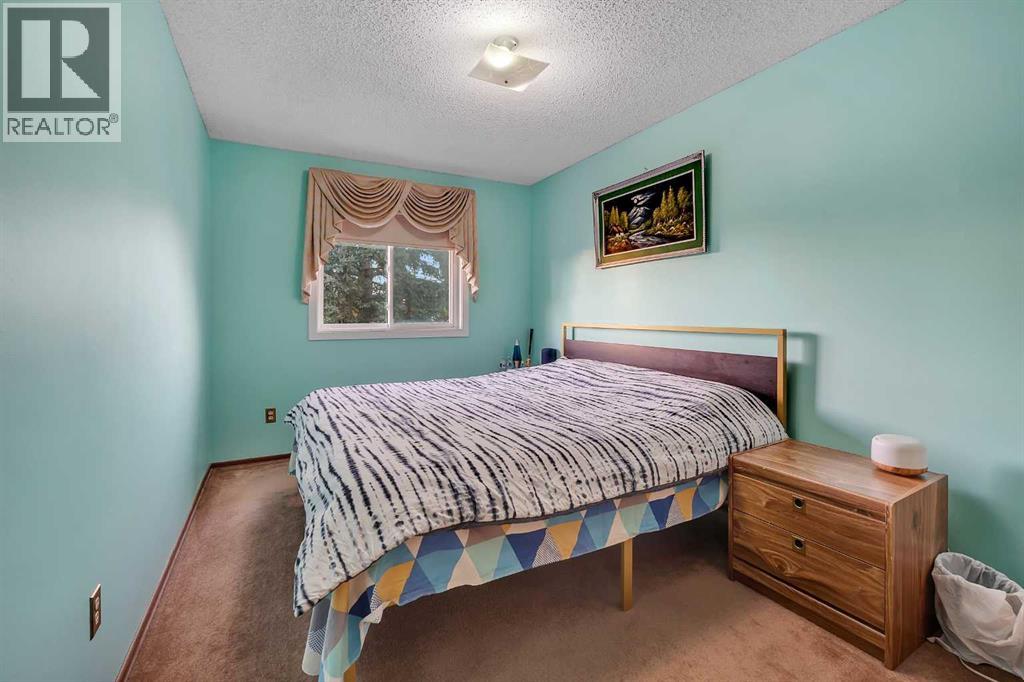 48 Castleglen Court NE, Calgary, Alberta  t3j 2b8 - Photo 32 - A2284575