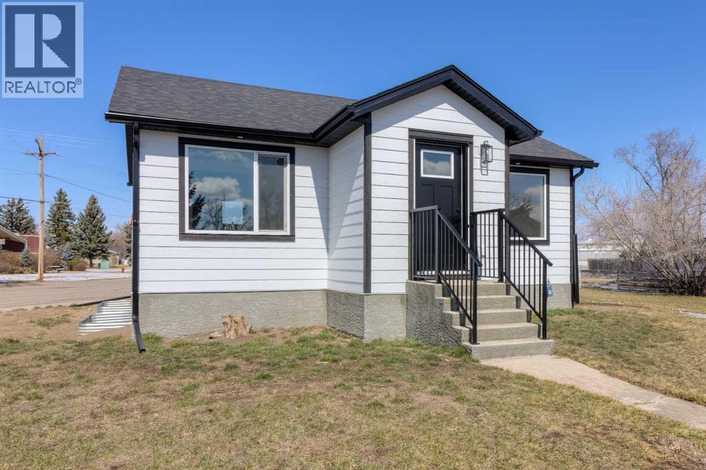656 Crescent Avenue, Picture Butte, Alberta