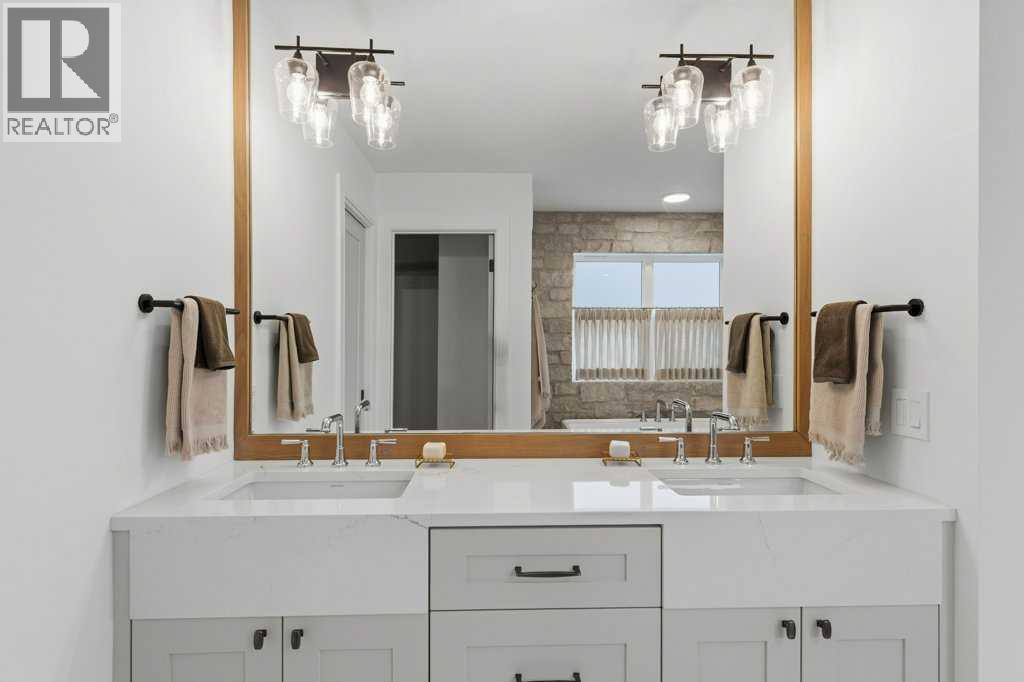 136 Creekstone Hill Sw, Calgary, Alberta  T2X 5G6 - Photo 32 - A2297409