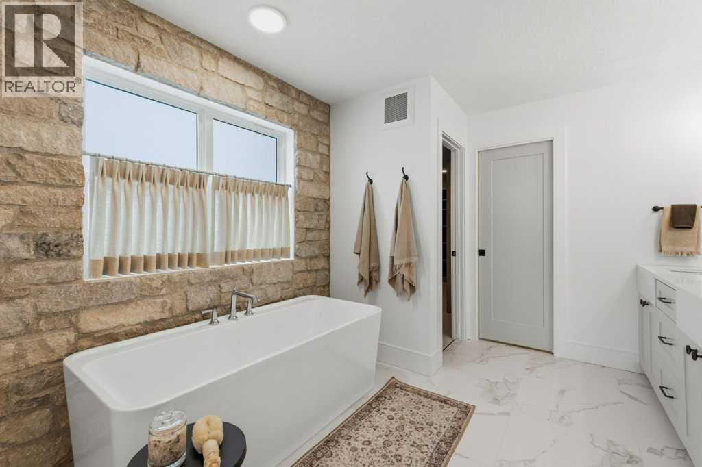 136 Creekstone Hill Sw, Calgary, Alberta  T2X 5G6 - Photo 29 - A2297409