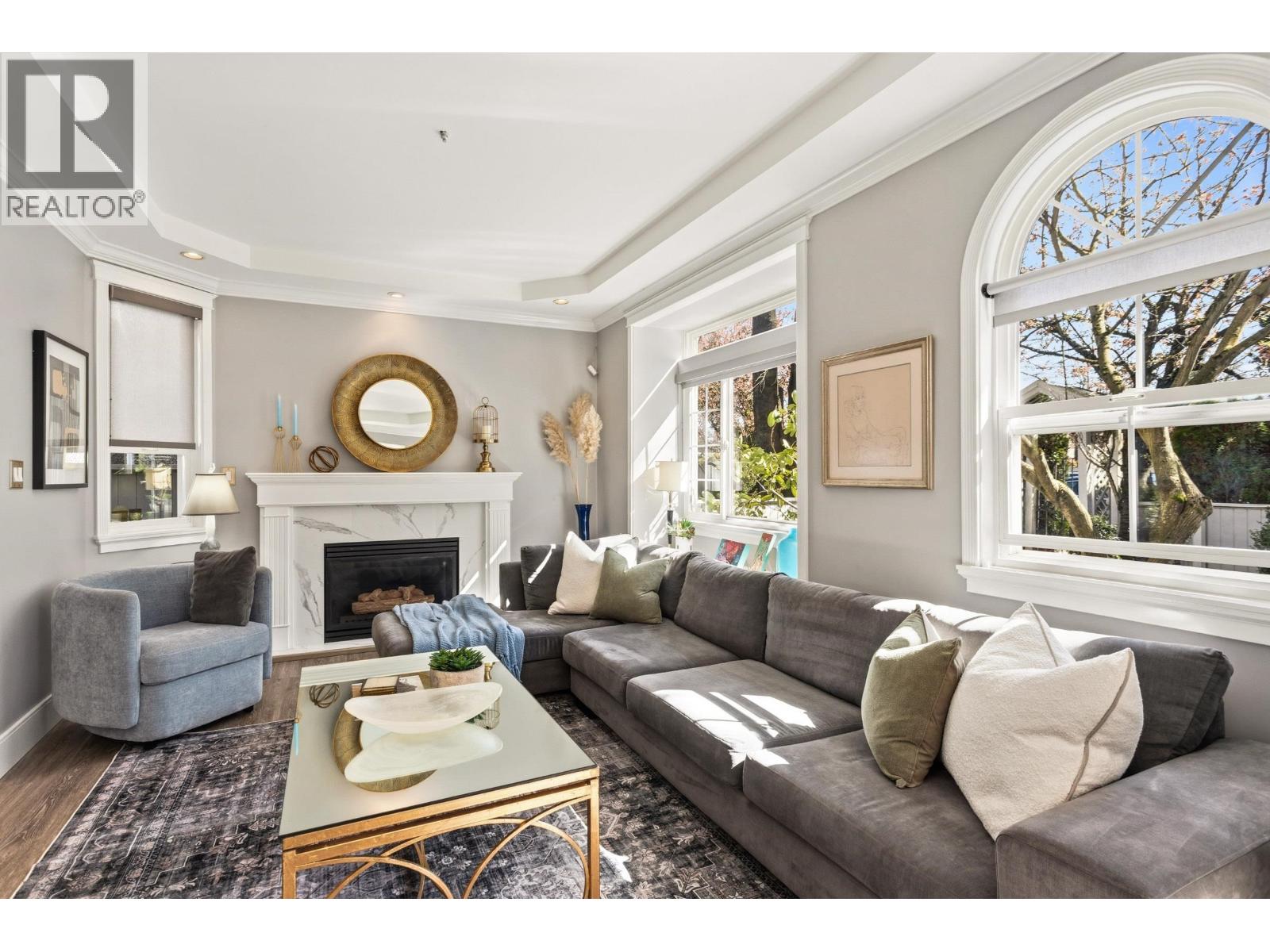 2855 W 16th Avenue, Vancouver, British Columbia  V6K 3C5 - Photo 2 - R3110552