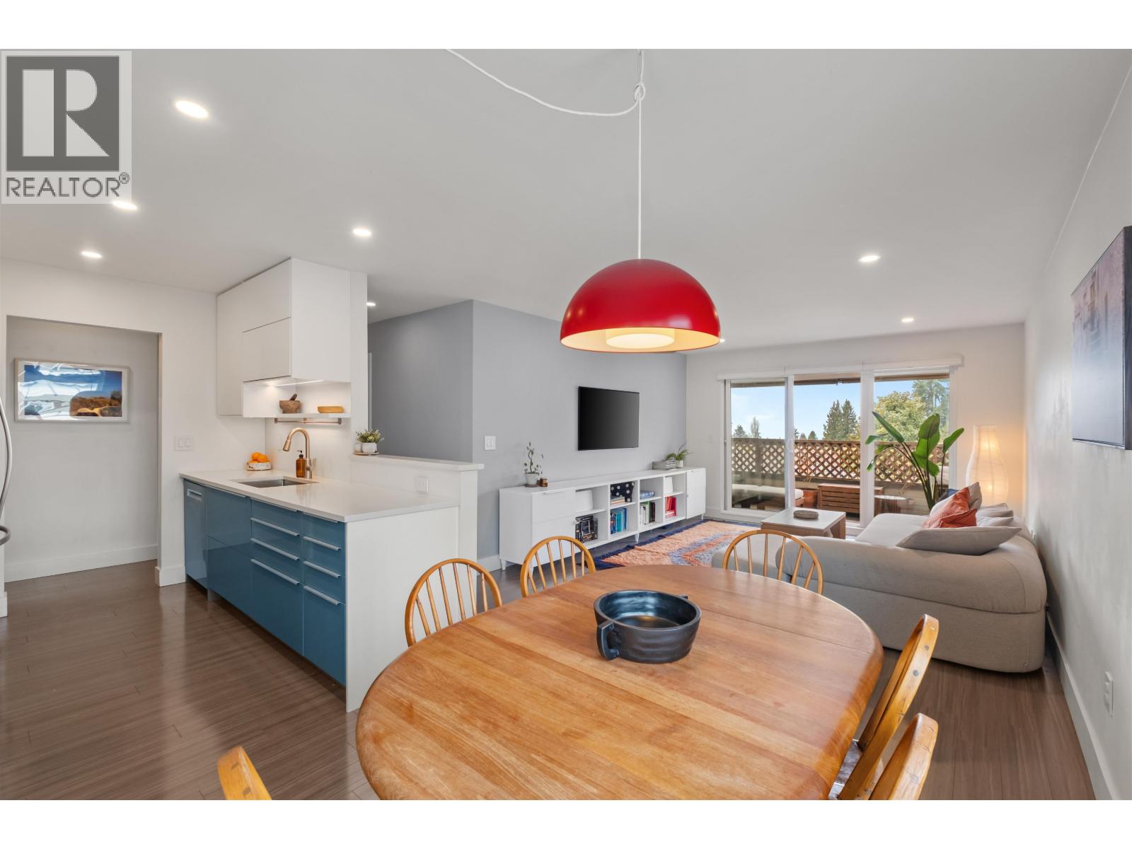 104 105 W KINGS ROAD, north vancouver, British Columbia