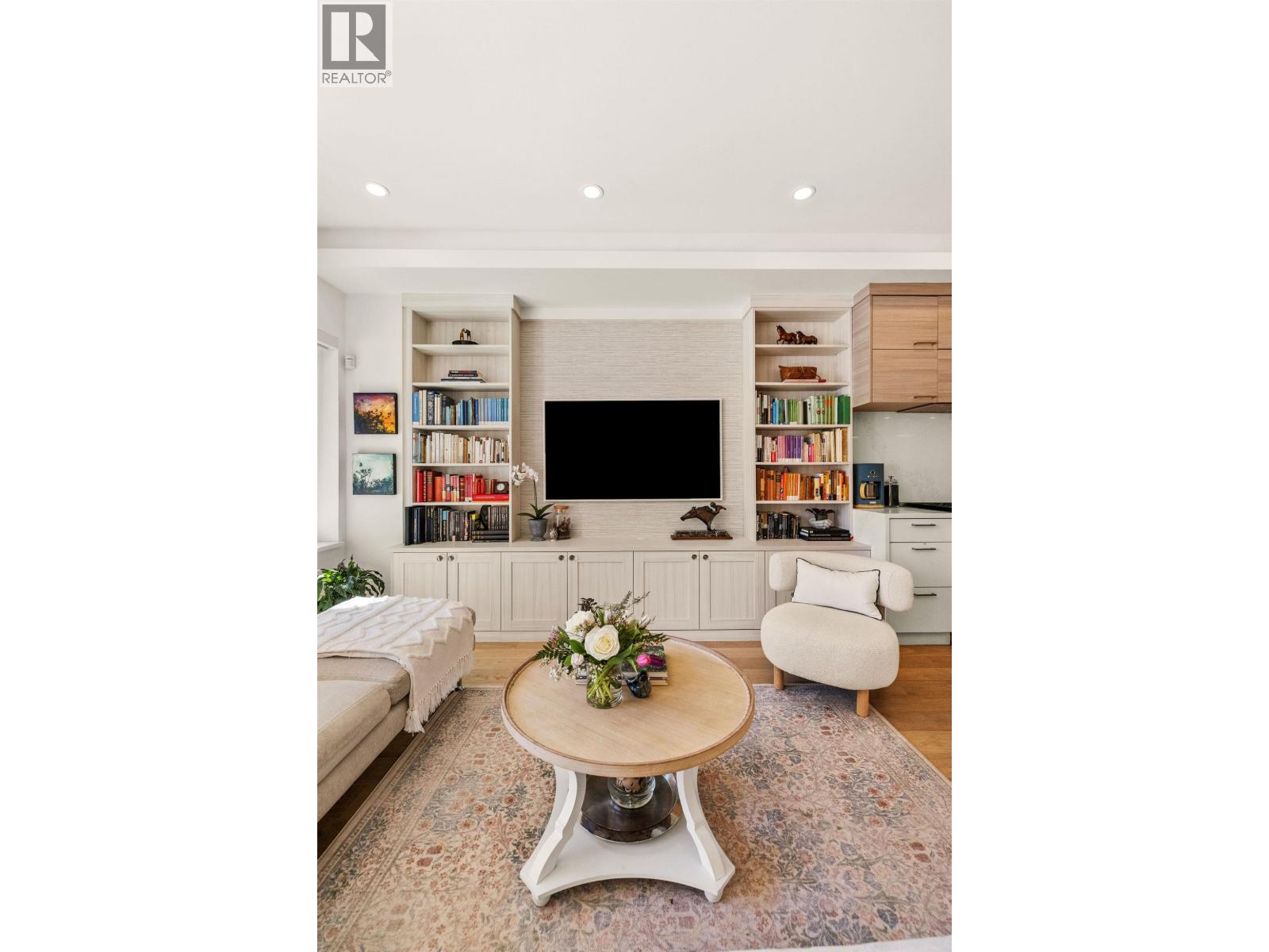 1136 E 16th Avenue, Vancouver, British Columbia  V5T 2W3 - Photo 3 - R3110604