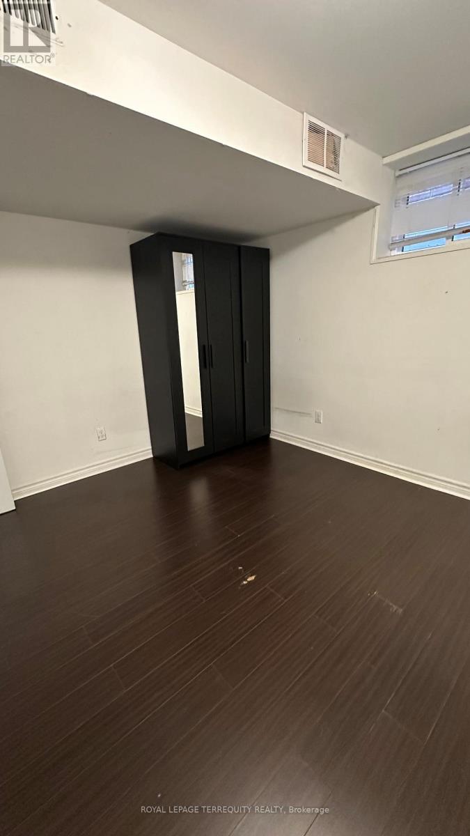 Bsmnt - 78 Fairhill Avenue, Brampton, Ontario  L7A 2E8 - Photo 11 - W12814718