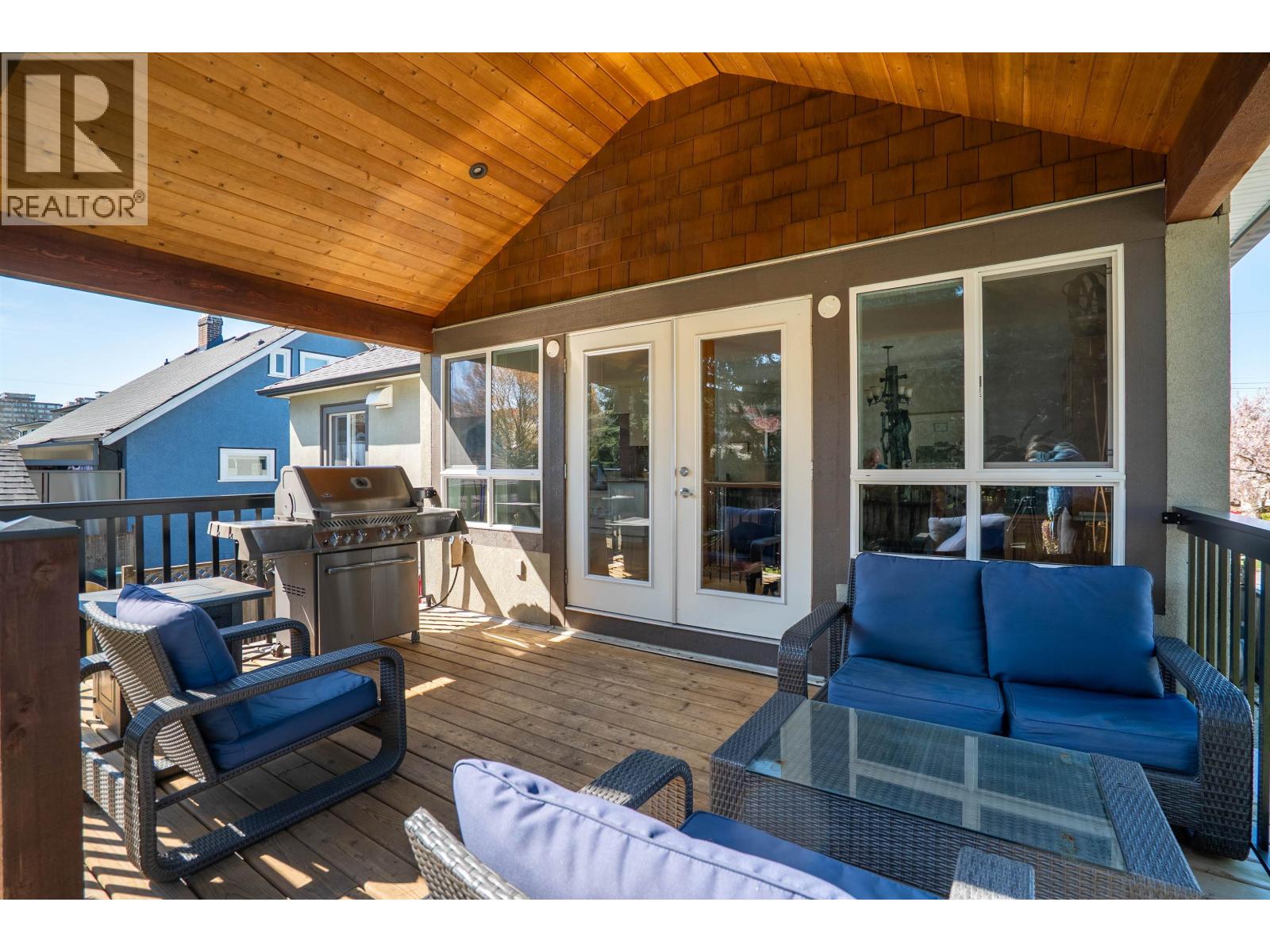 310 Seventh Avenue, New Westminster, British Columbia  V3L 1W5 - Photo 30 - R3110560