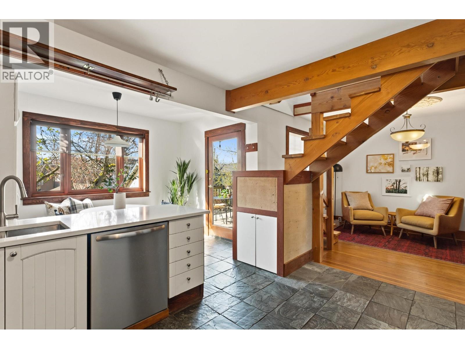 2282 E 7th Avenue, Vancouver, British Columbia V5N 1S7 - Photo 7 - R3110573