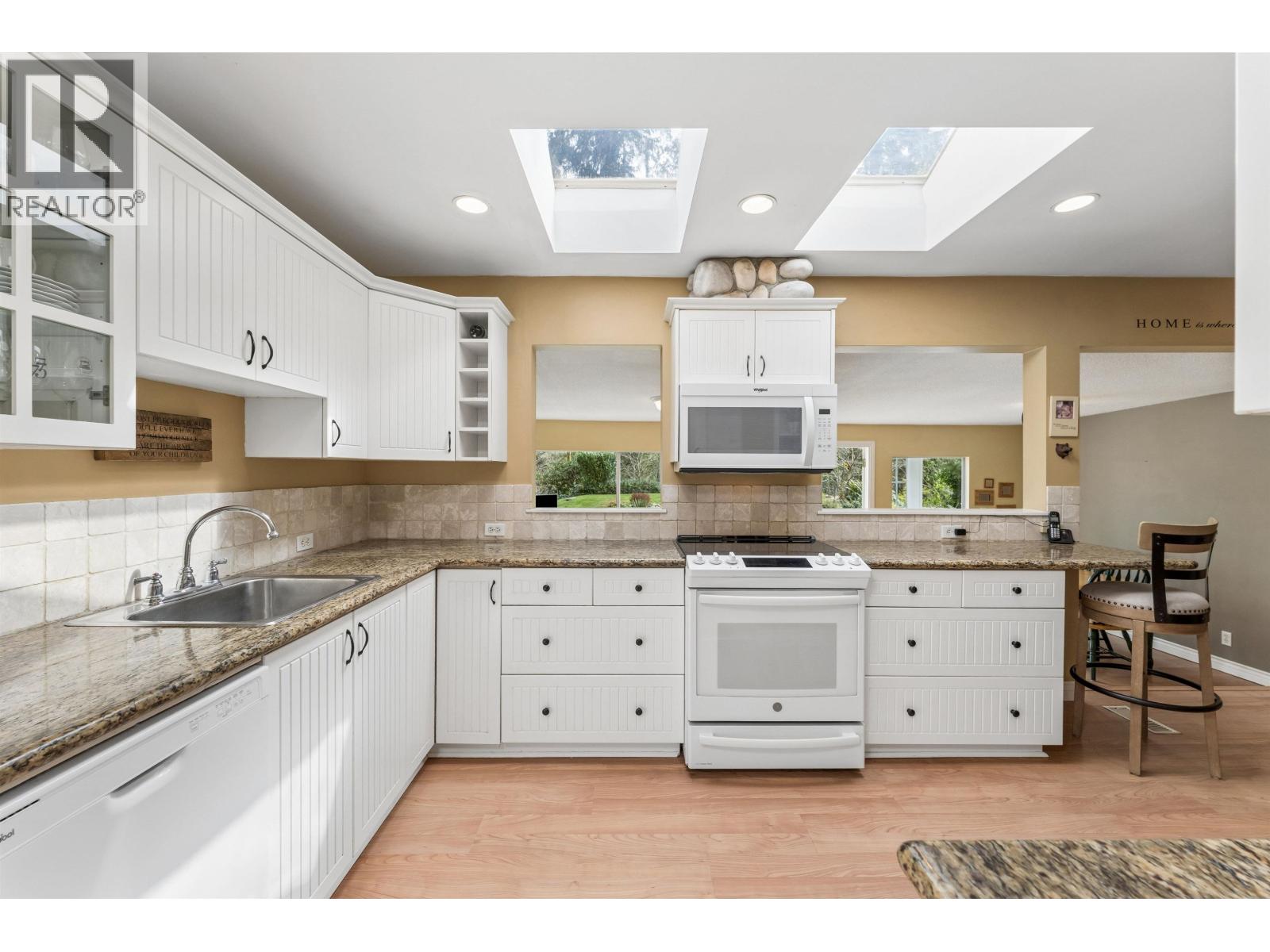 1874 Appin Road, North Vancouver, British Columbia  V7J 2T5 - Photo 14 - R3110578