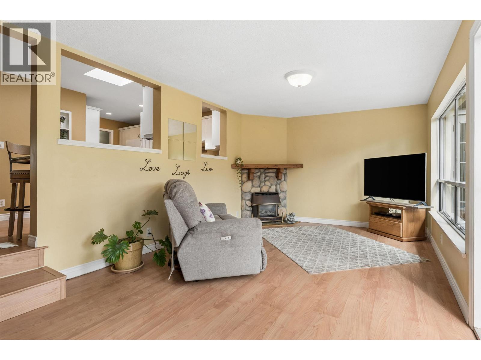 1874 Appin Road, North Vancouver, British Columbia  V7J 2T5 - Photo 8 - R3110578