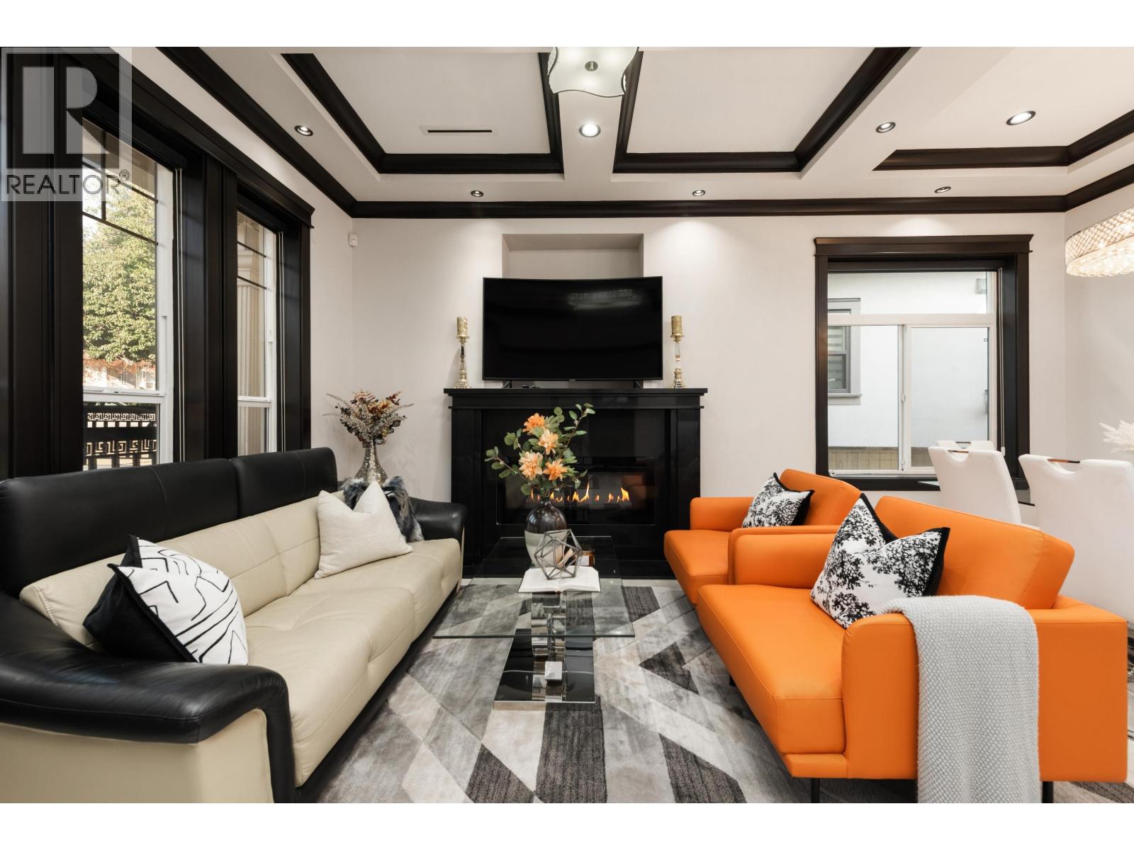 460 E 60th Avenue, Vancouver, British Columbia V5X 1Z9 - Photo 3 - R3110582