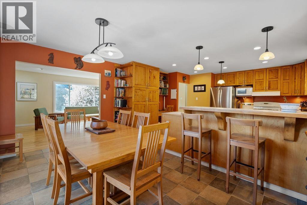 38127 Westway Avenue, Squamish, British Columbia  V8B 0X6 - Photo 18 - R3110595