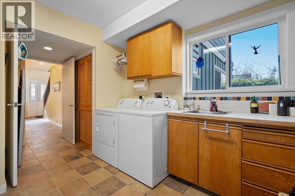 38127 Westway Avenue, Squamish, British Columbia  V8B 0X6 - Photo 27 - R3110595