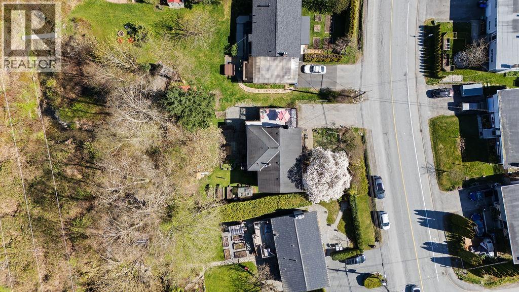 38127 Westway Avenue, Squamish, British Columbia  V8B 0X6 - Photo 3 - R3110595