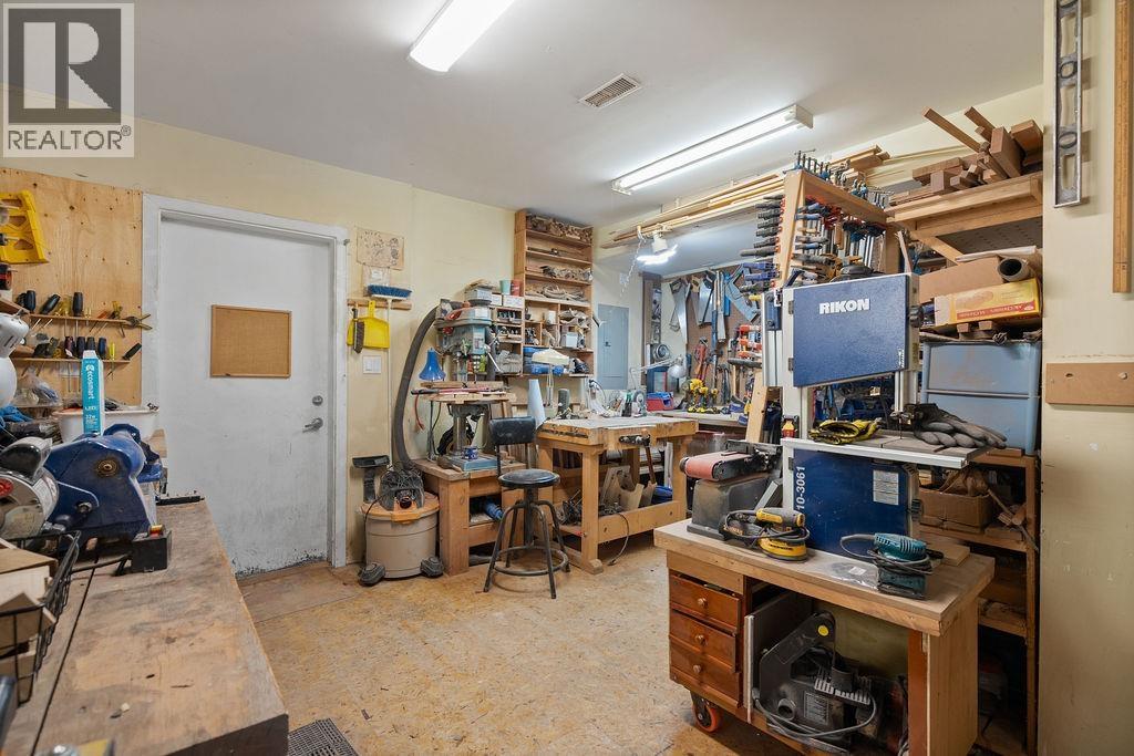 38127 Westway Avenue, Squamish, British Columbia  V8B 0X6 - Photo 34 - R3110595