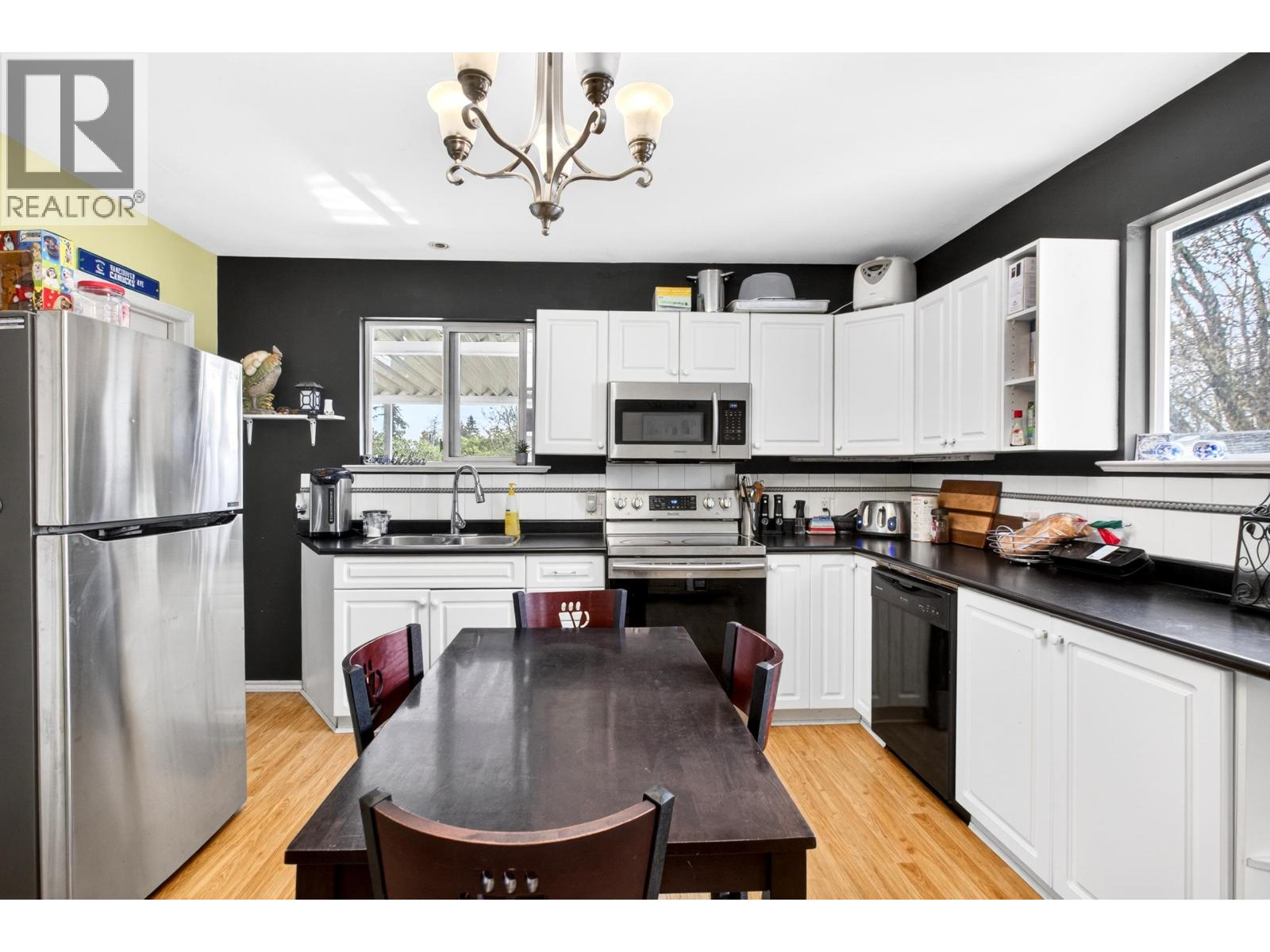 11369 Maple Crescent, Maple Ridge, British Columbia V2X 1R2 - Photo 6 - R3110618