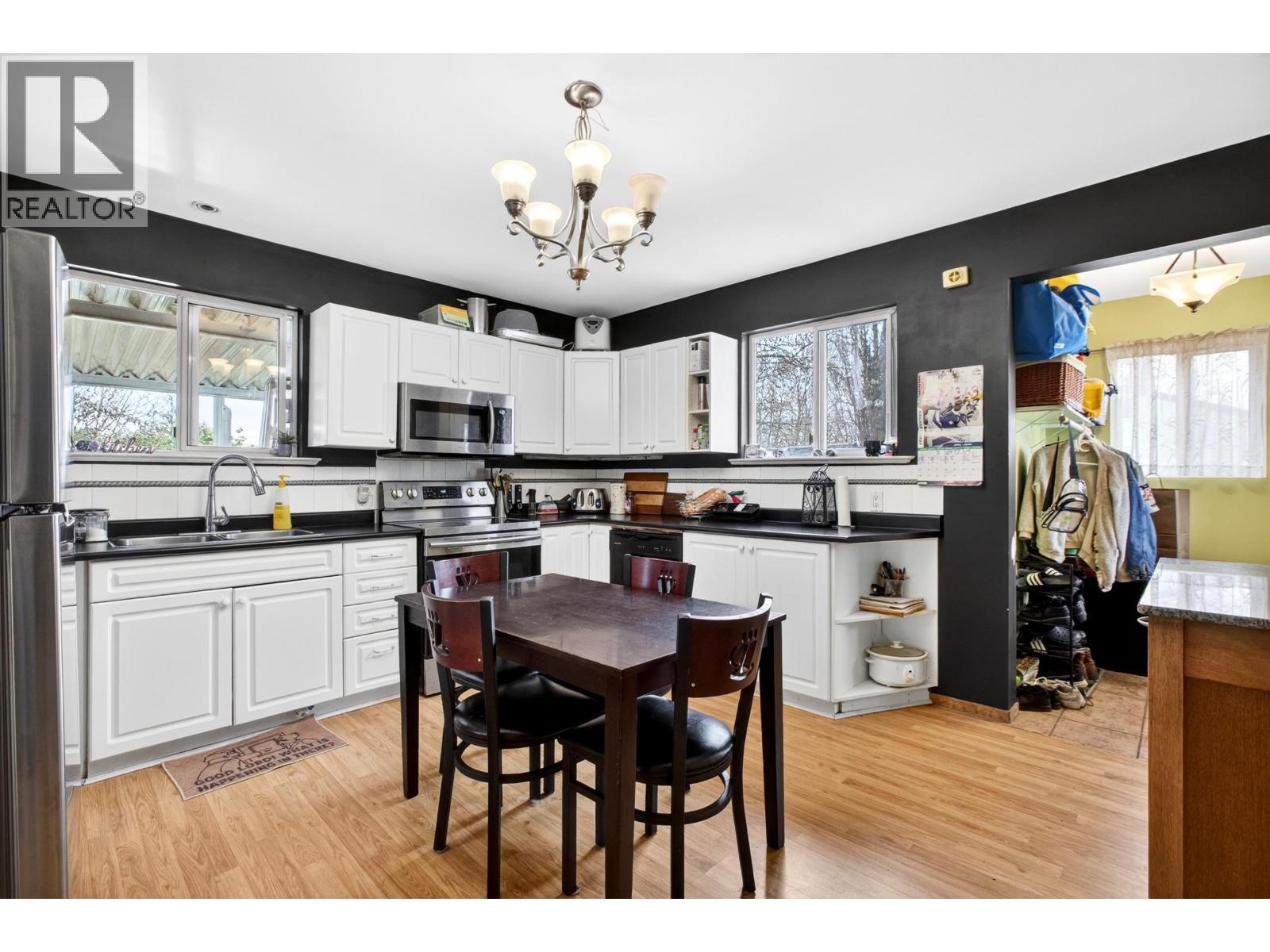 11369 Maple Crescent, Maple Ridge, British Columbia V2X 1R2 - Photo 7 - R3110618