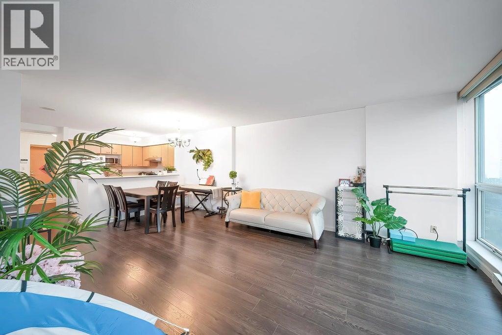 2103 6088 Willingdon Ave, Burnaby, British Columbia  V5H 4V2 - Photo 3 - R3110549