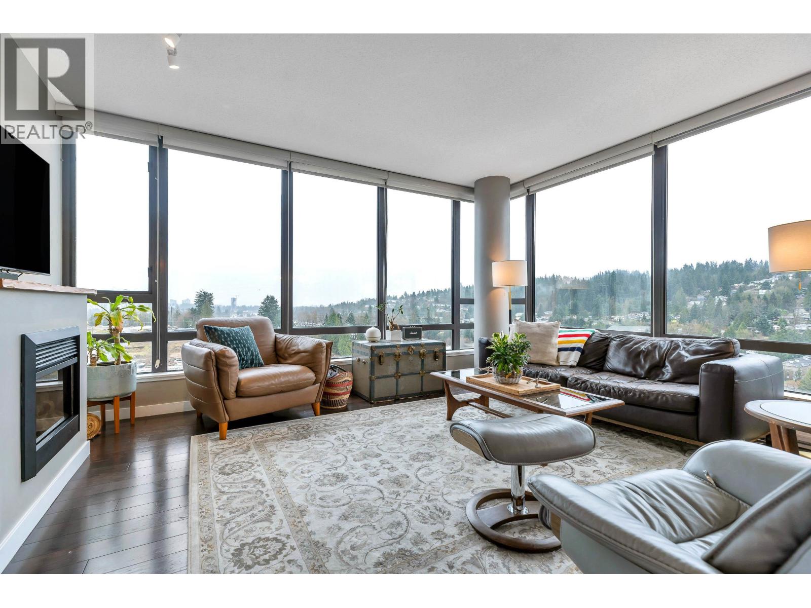 2002 400 CAPILANO ROAD, Port Moody, British Columbia