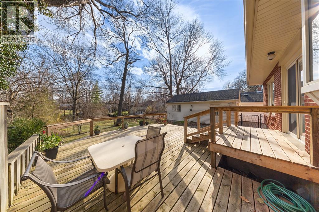 871 Lakeshore Road, Sarnia, Ontario N7V 2V1 - Photo 11 - 26007869