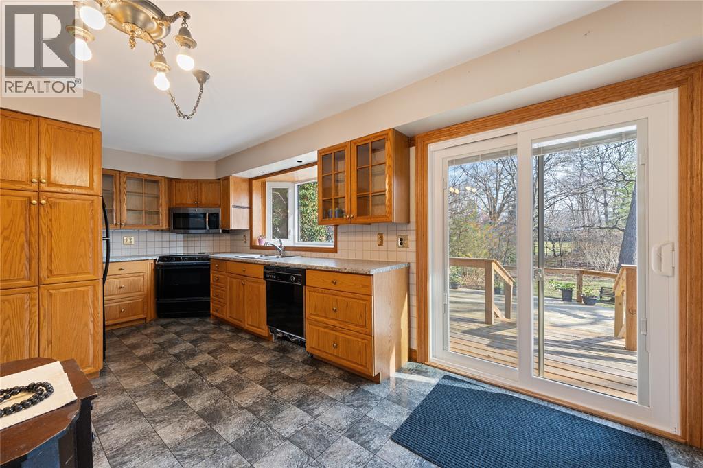 871 Lakeshore Road, Sarnia, Ontario N7V 2V1 - Photo 13 - 26007869