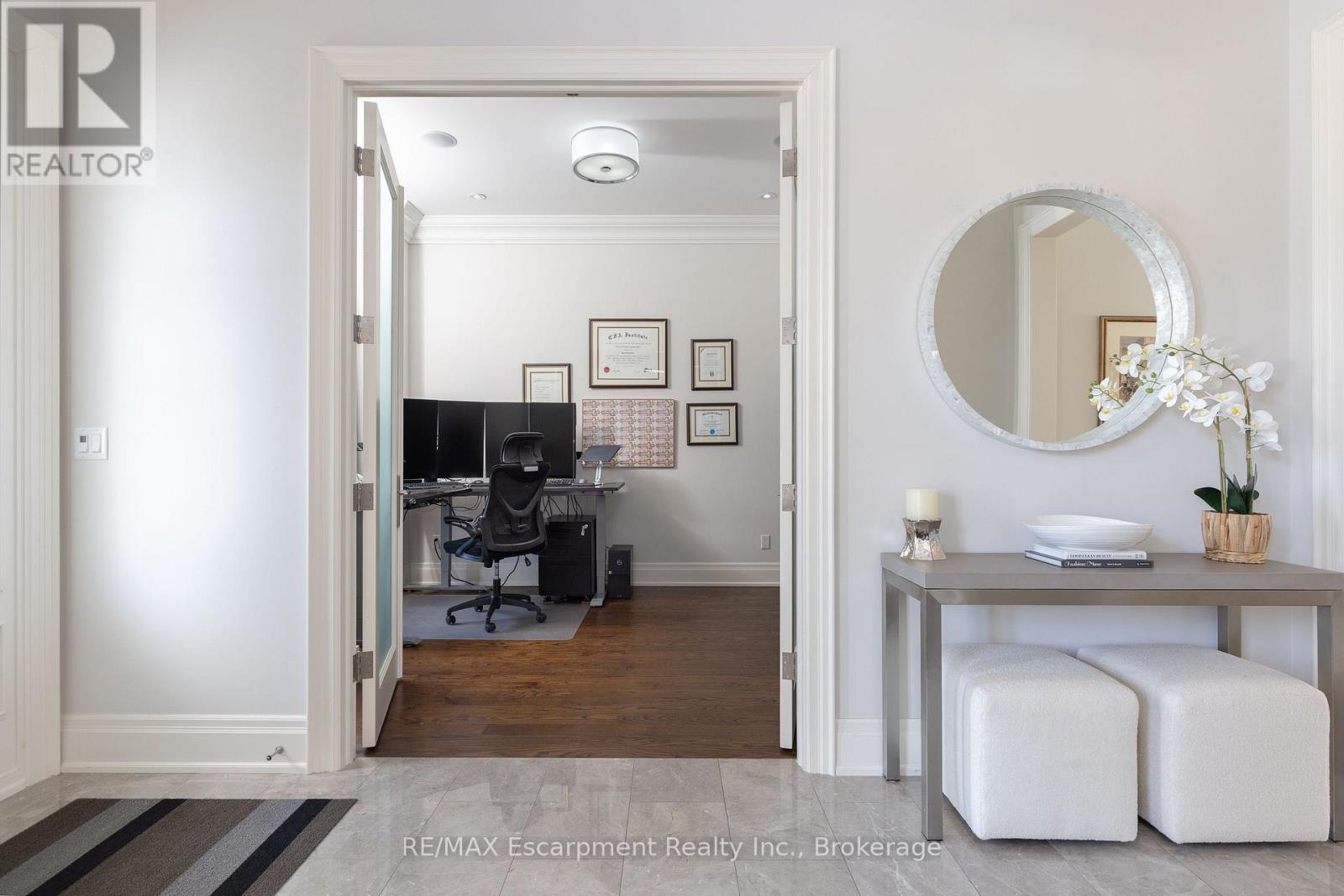 2469 Applewood Drive, Oakville, Ontario  L6L 1V7 - Photo 15 - W12823556