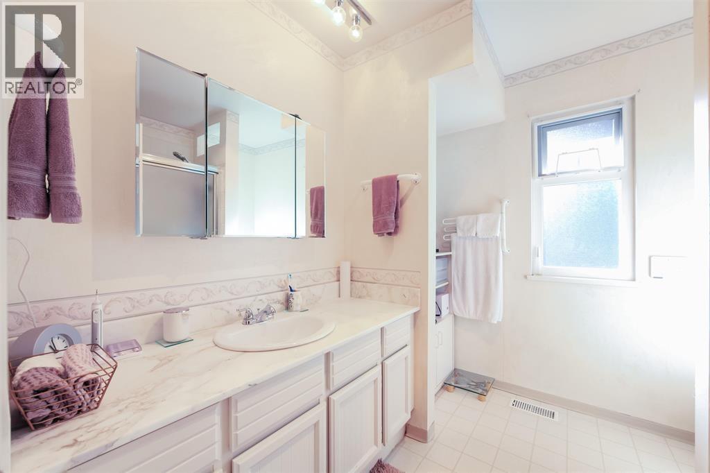 6415 Buckingham Drive, Burnaby, British Columbia V5E 3Y7 - Photo 13 - R3109976