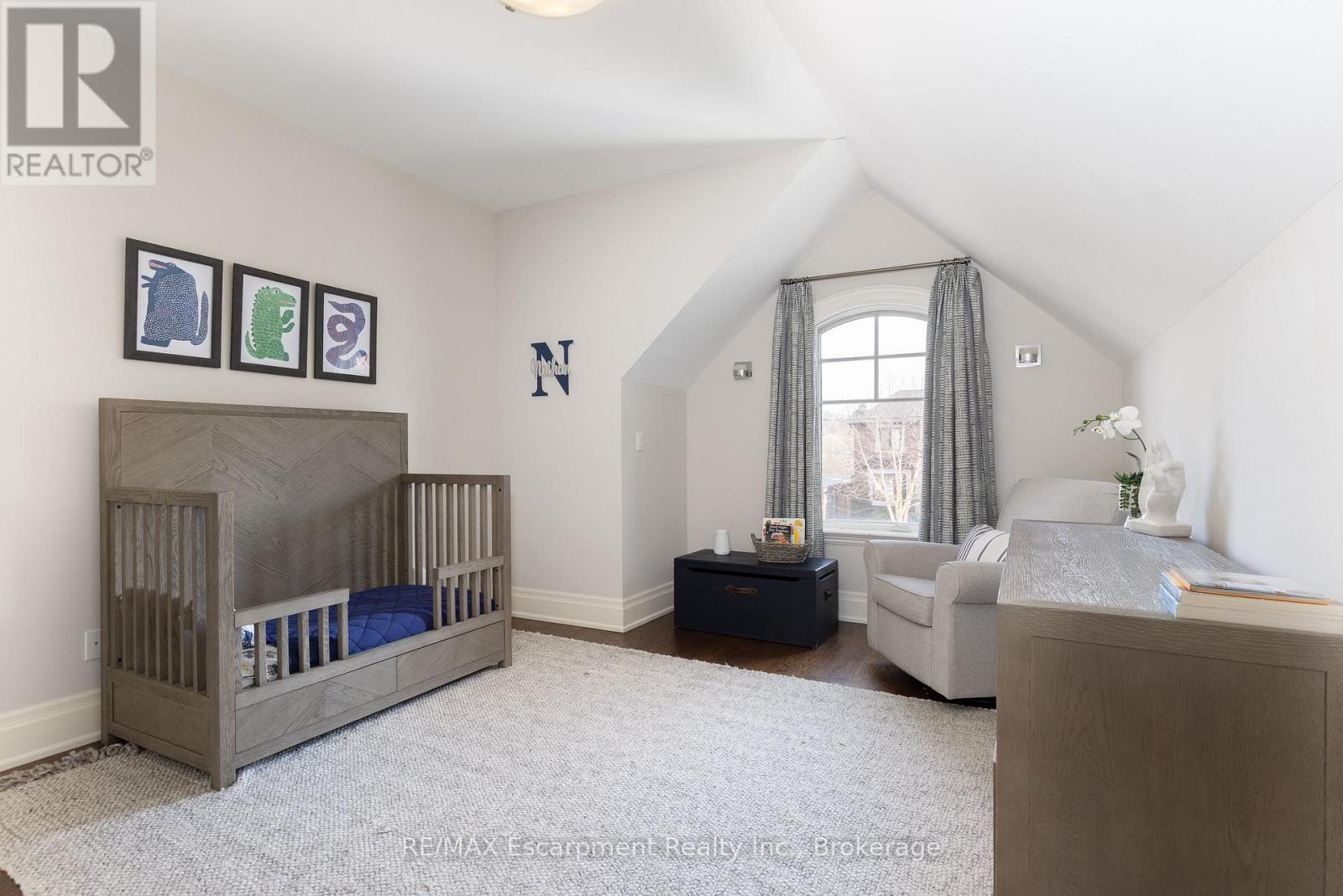 2469 Applewood Drive, Oakville, Ontario  L6L 1V7 - Photo 32 - W12823556