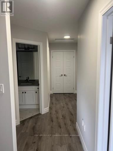 113 Marconi Court, London East, Ontario  N5V 0C9 - Photo 4 - X12992824