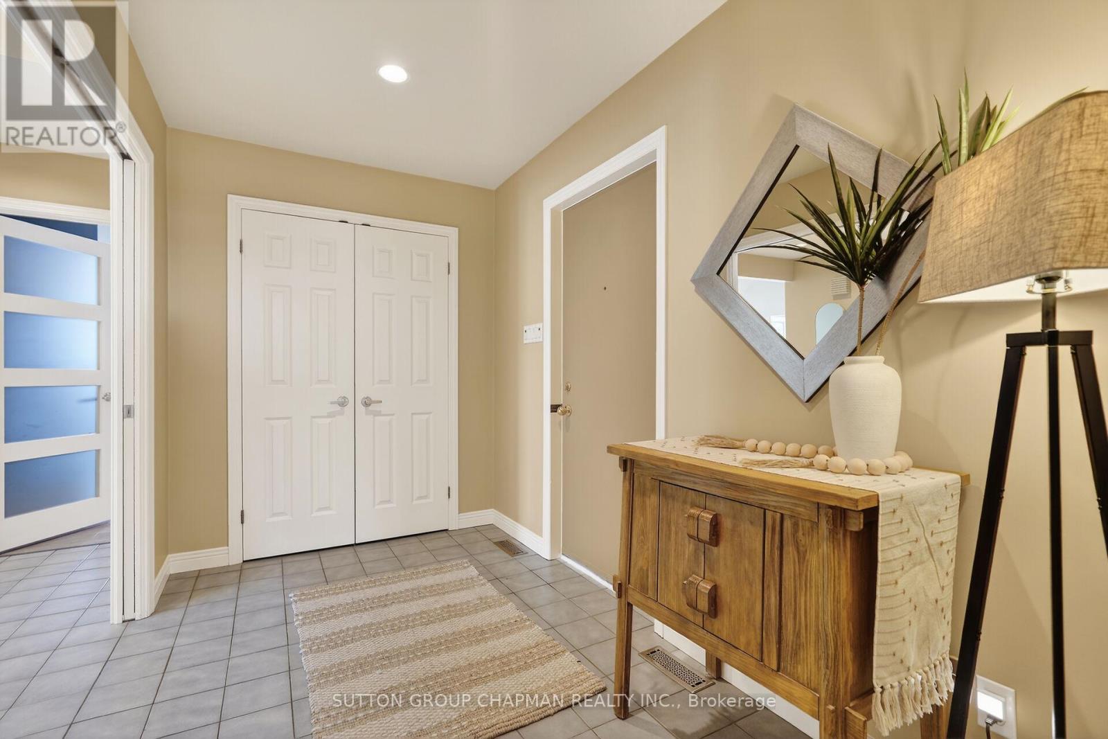 712 Riverside Drive, London North, Ontario  N6H 2S4 - Photo 8 - X12992828