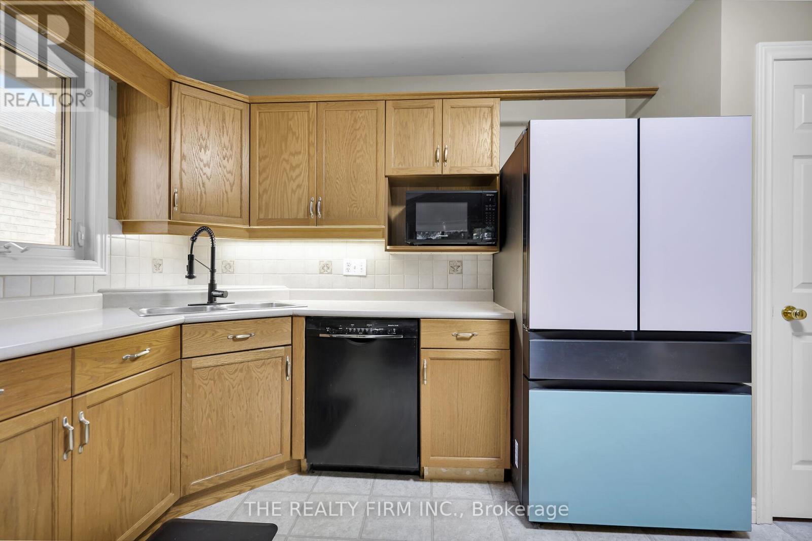 17 - 20 Windemere Place, St. Thomas, Ontario  N5R 6H6 - Photo 9 - X12992840