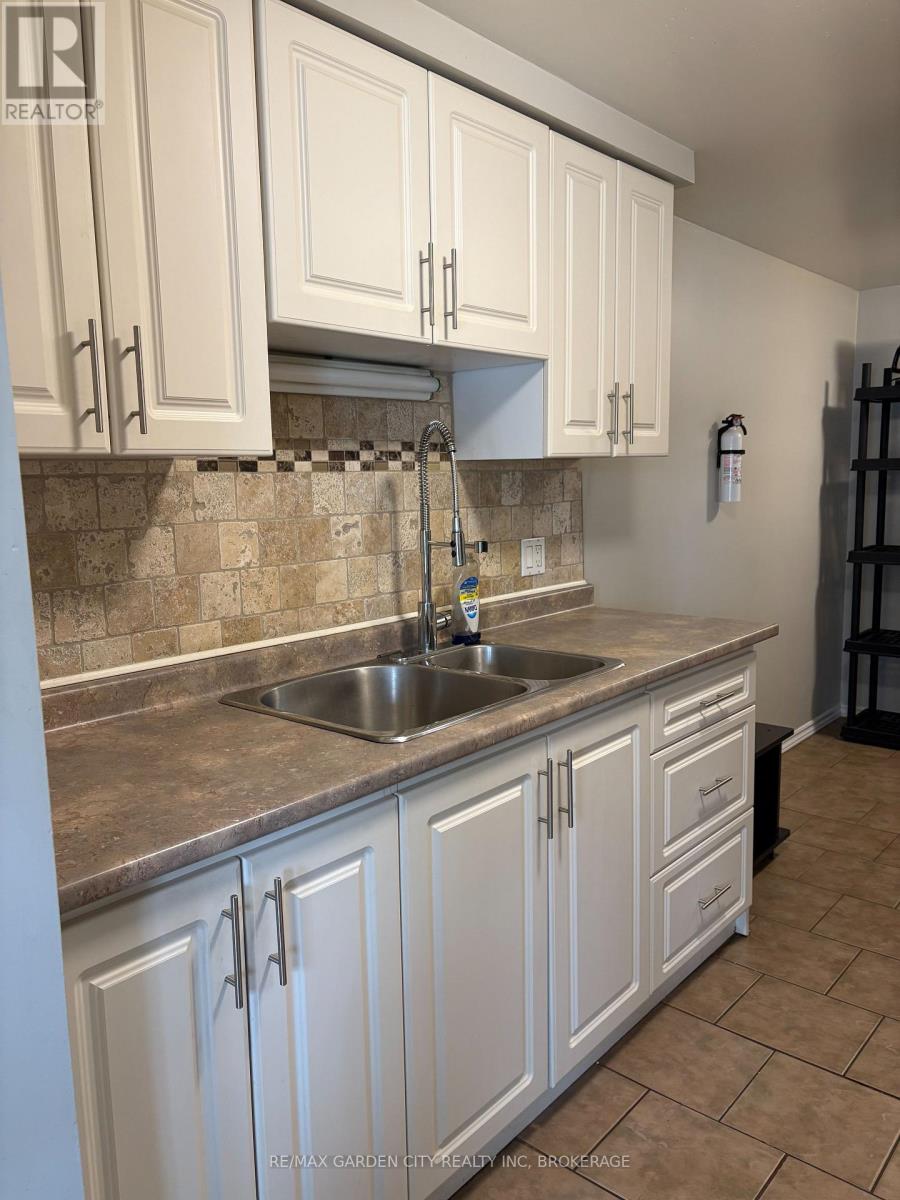 3 Tara Crescent, Thorold, Ontario L2V 4M1 - Photo 13 - X12854222