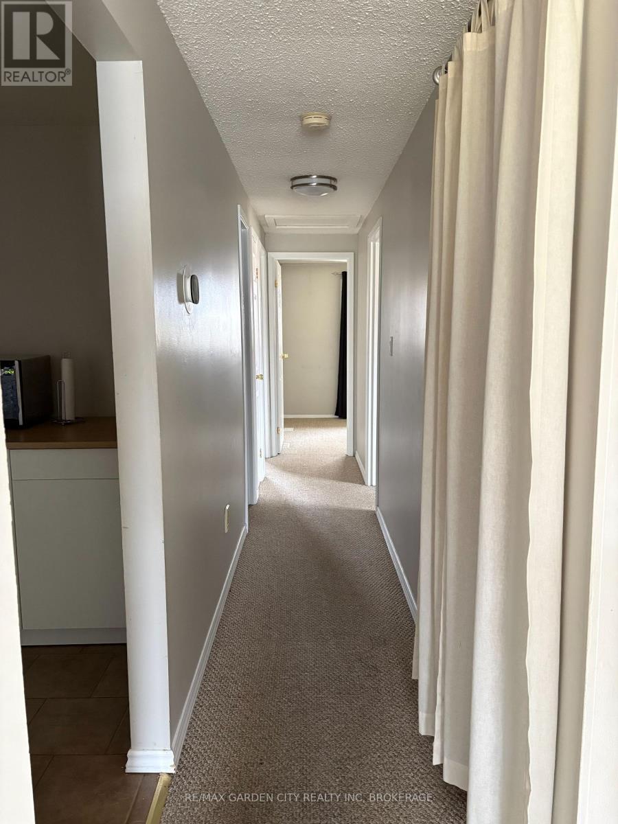 3 Tara Crescent, Thorold, Ontario L2V 4M1 - Photo 16 - X12854222