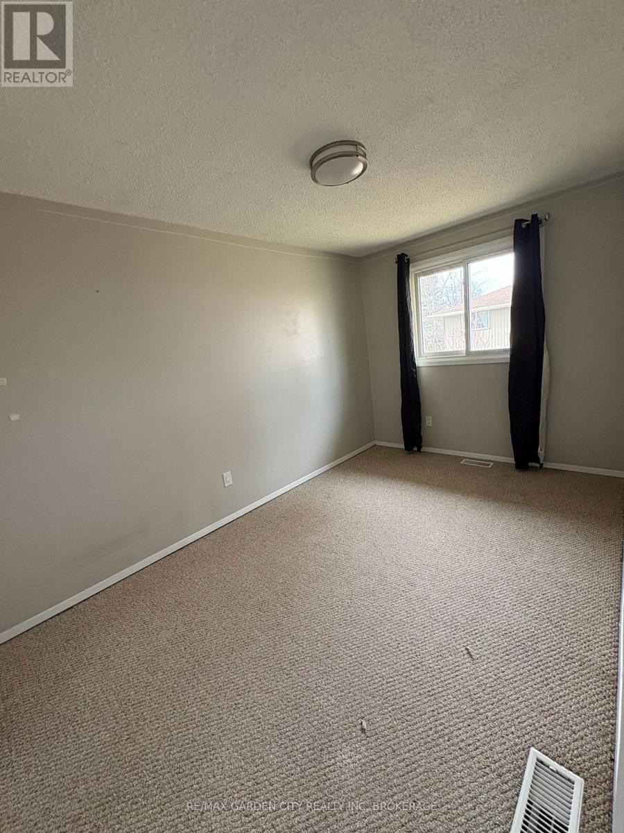 3 Tara Crescent, Thorold, Ontario L2V 4M1 - Photo 19 - X12854222