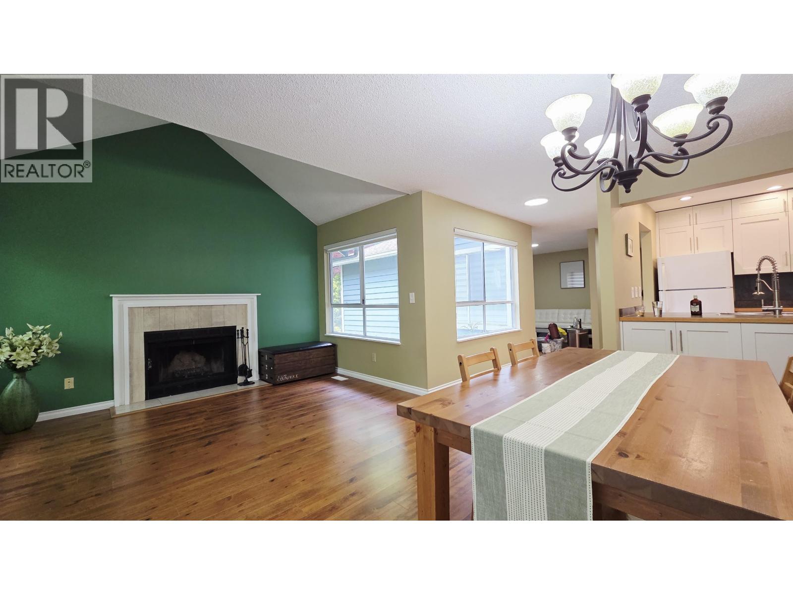 13 9000 Ash Grove Crescent, Burnaby, British Columbia  V5A 4L7 - Photo 4 - R3108866