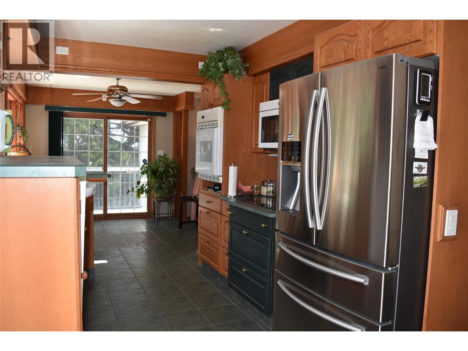 326 Adamson Drive, Penticton, British Columbia  V2A 7R6 - Photo 8 - 10382849